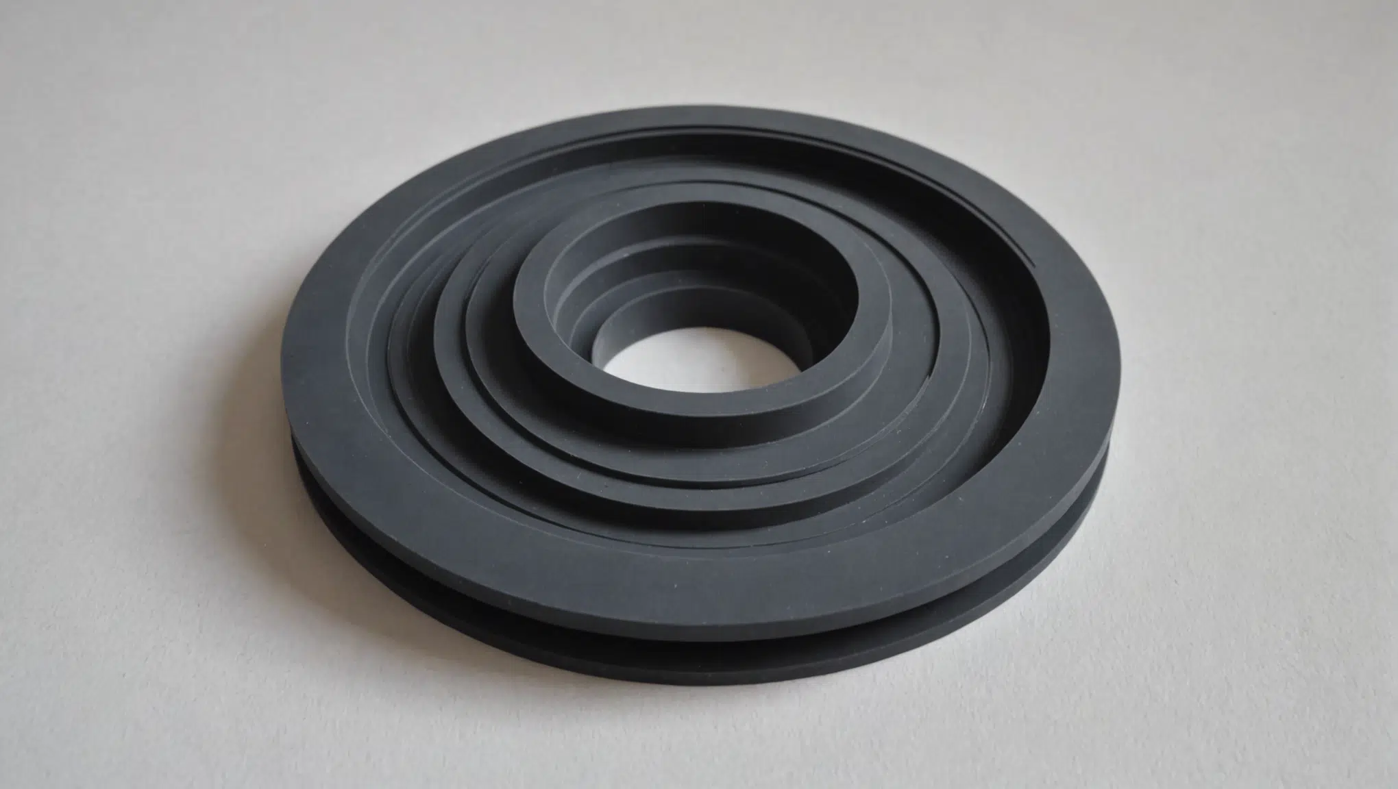 découvrez comment l'utilisation du silicone peut améliorer la durabilité de votre menuiserie extérieure. conseils et astuces pour une meilleure protection contre les intempéries et les dommages.