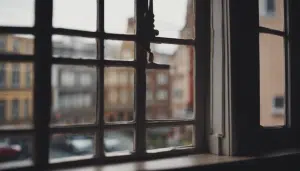 découvrez ce qui se passe à travers ma fenêtre et le monde qui s'y déploie. profitez d'une exploration poétique de la vie quotidienne et des merveilles qui s'offrent à nos regards.