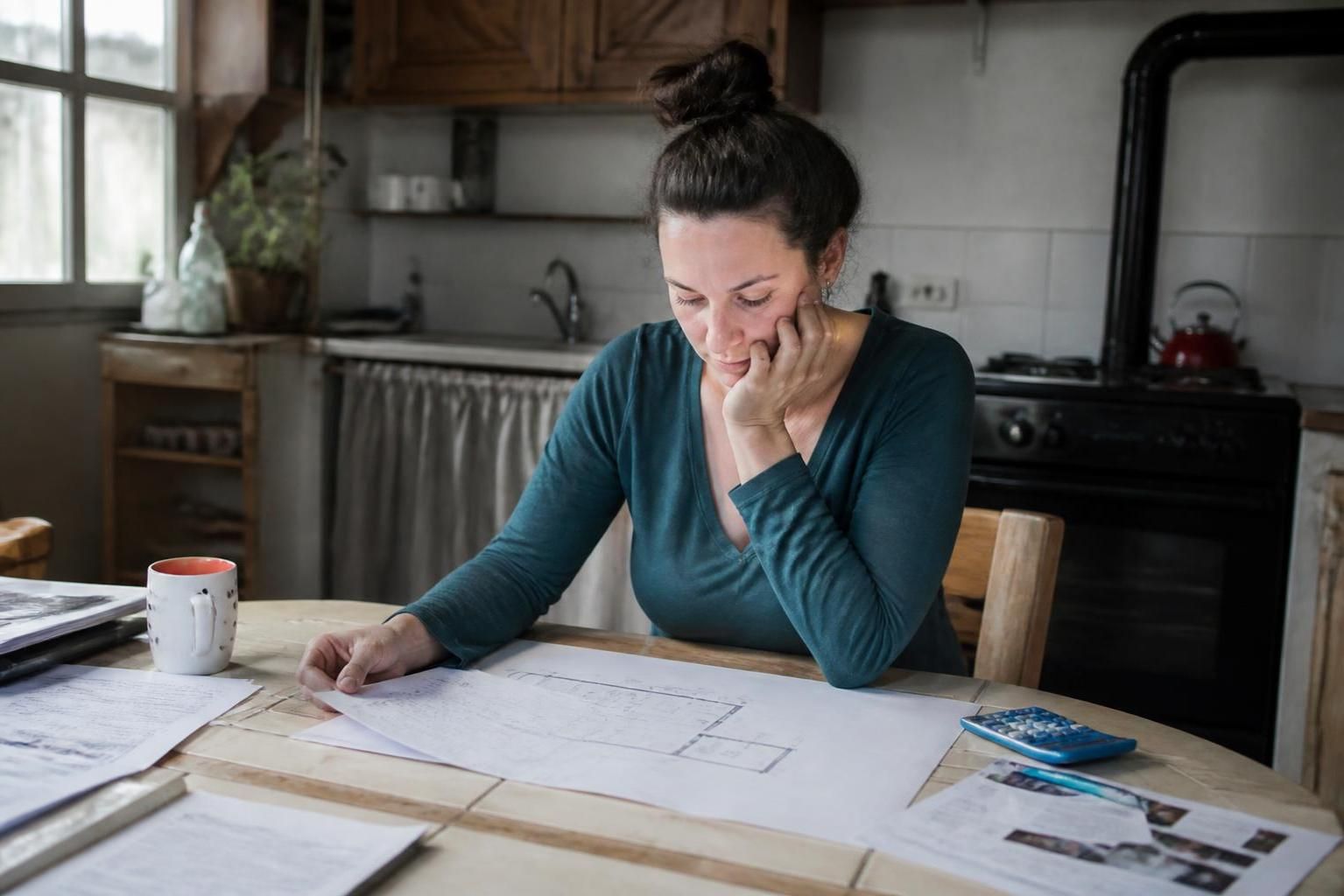 découvrez comment réussir la rénovation de votre maison dans le grand est tout en maîtrisant votre budget grâce à nos conseils et astuces pour des travaux à moindre coût.