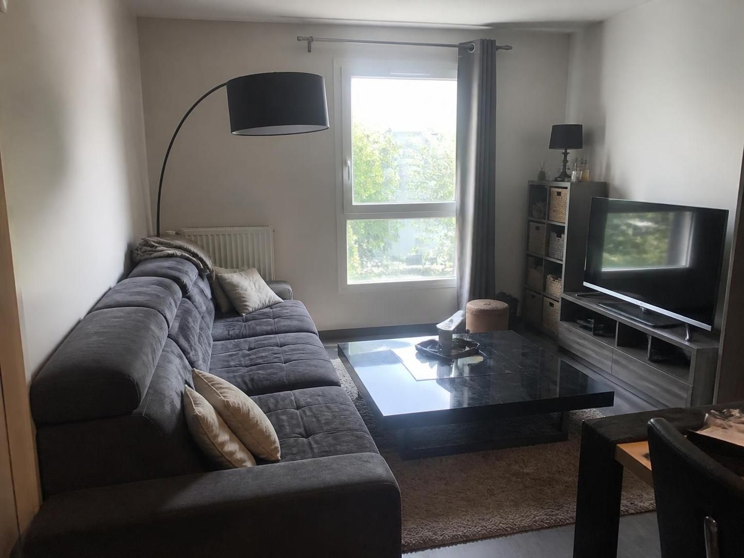 découvrez comment transformer un salon de 15 m² avec style et économie. astuces déco et idées malines pour un relooking réussi sans se ruiner.